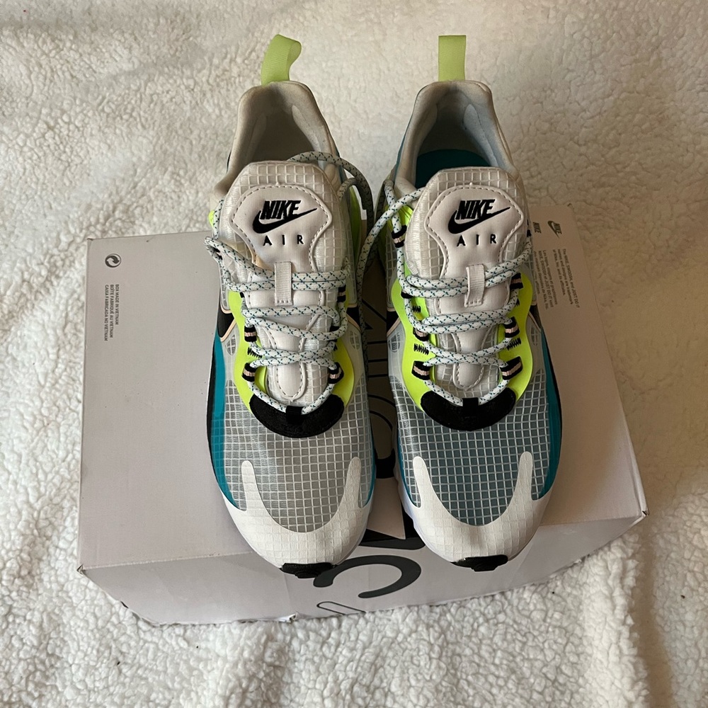 Nike Air Max 270 React SE